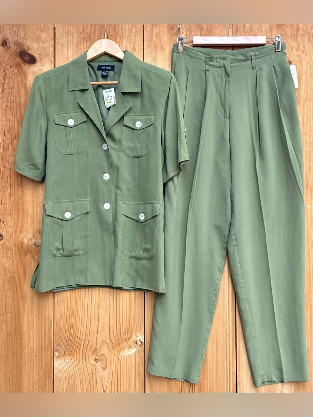 Silk House NWT Green Safari Set Sz Medium